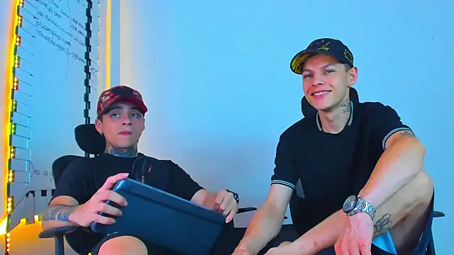 Snapshot of Thomas-Wil chatting on 02.09.26 Thomas-Wil online show from 02.09.26