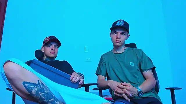 Snapshot of Thomas-Wil chatting on 03.14.26 Thomas-Wil online show from 03.14.26