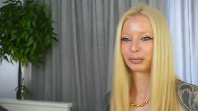 LanaReals online show from 03.04.26