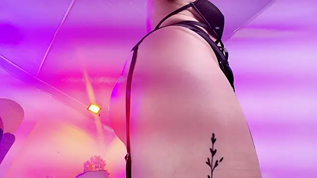 Lilith tayylor online show from 04.11.26