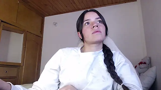 Shanel Lozano online show from 03.18.26