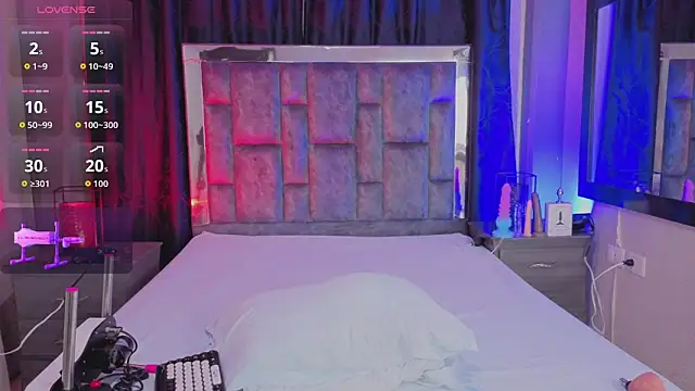 LeoMonnroe online show from 04.08.26