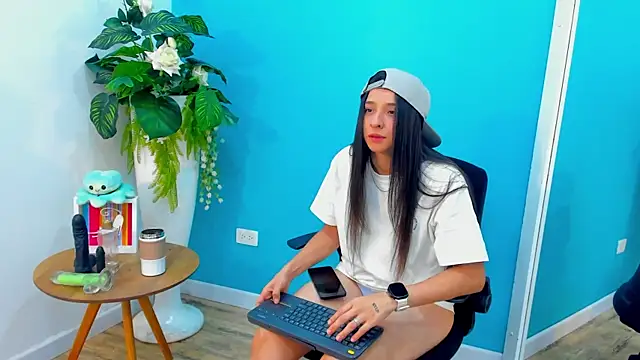 Snapshot of ViictoriiaSaenz chatting on 03.02.26 ViictoriiaSaenz online show from 03.02.26