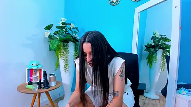 Snapshot of ViictoriiaSaenz chatting on 03.04.26 ViictoriiaSaenz online show from 03.04.26