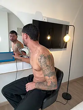 FrancoRossi  online show from 04.21.26