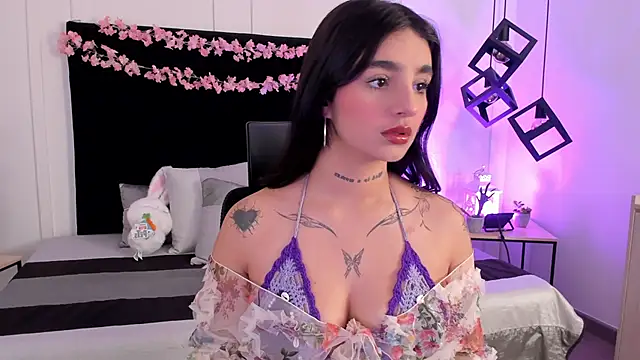 Abriil cutee online show from 04.06.26