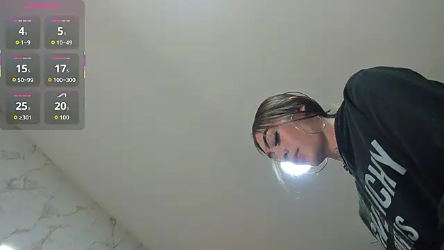 lizz lunna online show from 02.04.26