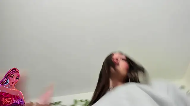 lizz lunna online show from 04.10.26