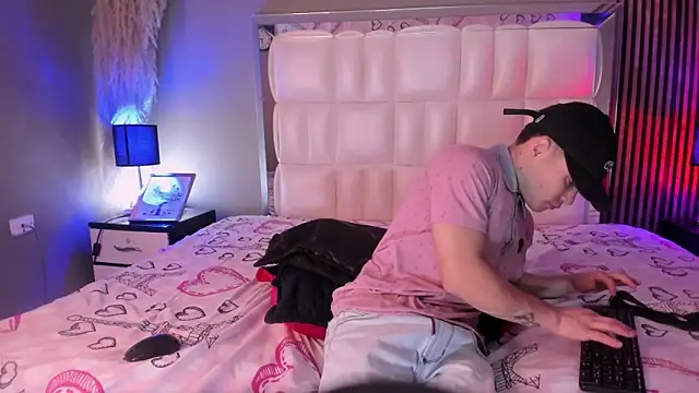 Roger And Ramona online show from 03.17.26