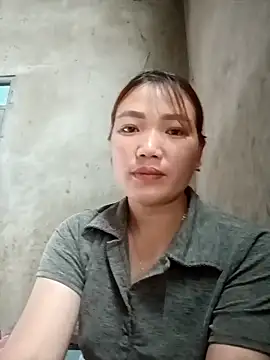 Snapshot of Nunaa2x chatting on 05.10.26 Nunaa2x online show from 05.10.26
