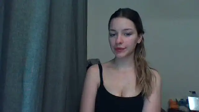 Snapshot of EvelineMagnetic chatting on 06.16.26 EvelineMagnetic online show from 06.16.26