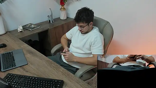 Snapshot of Jay_Grip chatting on 02.10.26 Jay Grip online show from 02.10.26