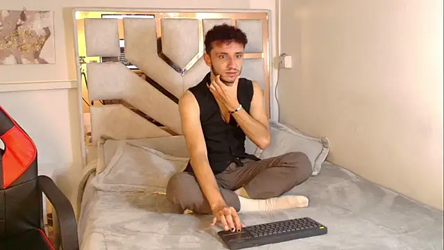 Curlystartt online show from 01.15.26