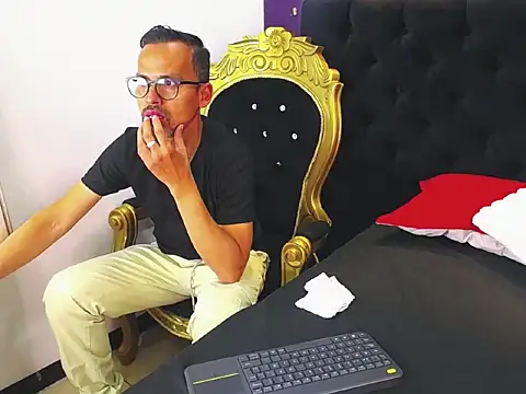 Oswalldo   online show from 03.21.26