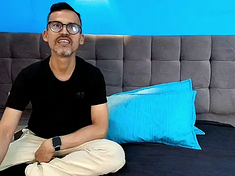 Oswalldo   online show from 04.05.26