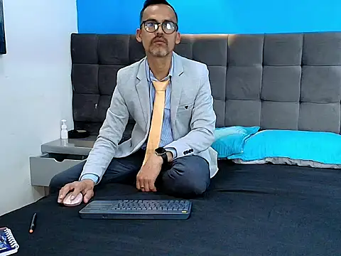 Oswalldo   online show from 04.06.26