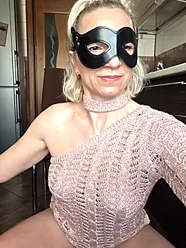 DahliaDew online show from 01.14.26