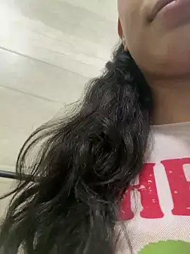 l0lita emi online show from 04.20.26