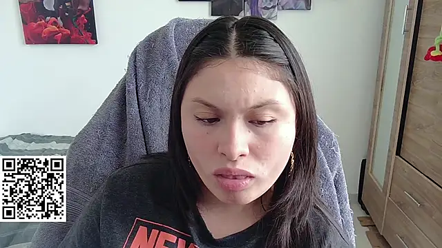 yessica gomez01 online show from 04.17.26