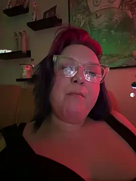 Snapshot of theUnihorniest chatting on 02.14.26 theUnihorniest online show from 02.14.26