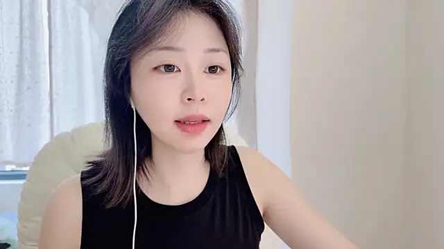 Snapshot of Onefiona chatting on 07.17.26 Onefiona online show from 07.17.26