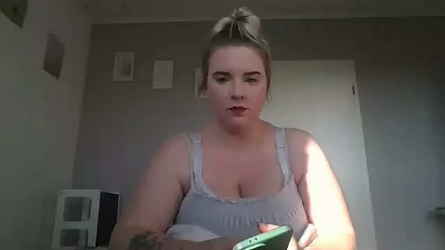 MinchenBienchen98 online show from 02.15.26