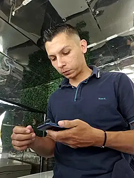 Snapshot of Andres_storm chatting on 04.11.26 Andres storm online show from 04.11.26