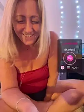 Snapshot of FoxyMillie chatting on 06.15.26 FoxyMillie online show from 06.15.26