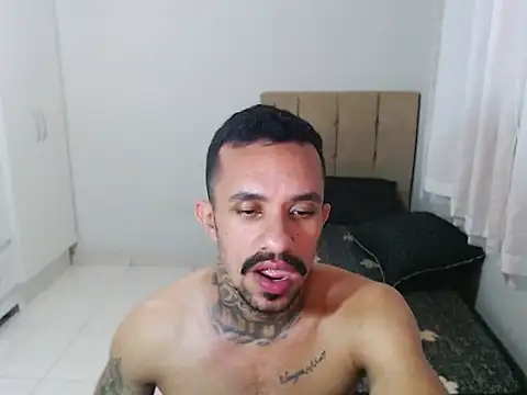 lipegonzalezz online show from 02.18.26