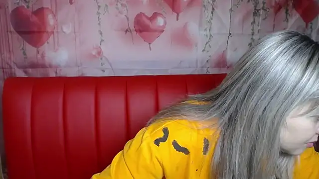 Snapshot of VeronicaSvitt chatting on 02.12.26 VeronicaSvitt online show from 02.12.26