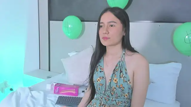 mia slora online show from 03.17.26