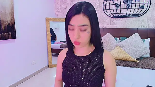 emily clarkk  online show from 01.17.26