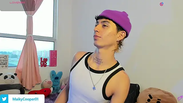 Maiky Cooper01 online show from 04.15.26