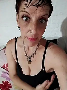 Snapshot of Juguetonafogosa5 chatting on 02.04.26 Juguetonafogosa5 online show from 02.04.26