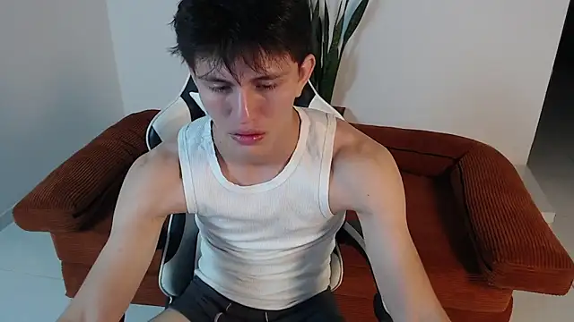 Snapshot of DarrenColleen chatting on 03.03.26 DarrenColleen online show from 03.03.26