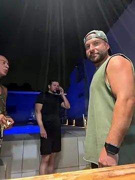 Snapshot of dogfrota chatting on 01.13.26 dogfrota online show from 01.13.26