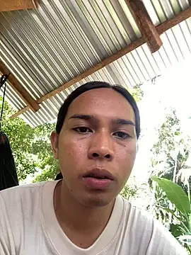 Snapshot of LOVELYMAYUMIE chatting on 10.13.25 LOVELYMAYUMIE online show from 10.13.25