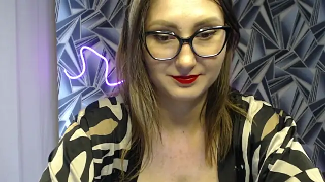 NikkiKiss    online show from 05.16.26