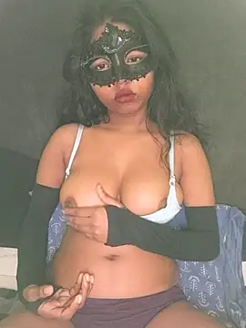 Snapshot of Riya_Atom_Bomb chatting on 02.13.26 Riya Atom Bomb online show from 02.13.26