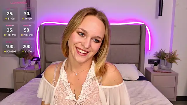 Snapshot of Ellis_Blossom chatting on 02.05.26 Ellis Blossom online show from 02.05.26