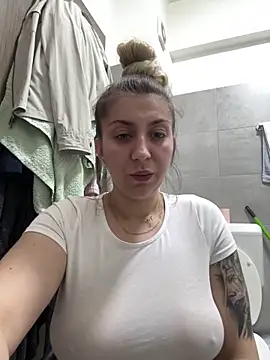 dalia0710 online show from 04.16.26