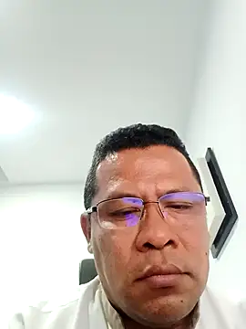 Snapshot of Antony-5045 chatting on 01.18.26 Antony-5045 online show from 01.18.26