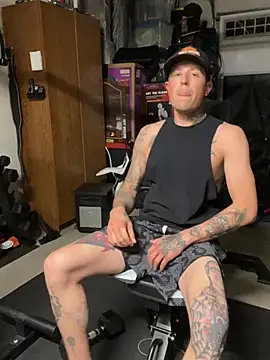 Snapshot of brngitdwn chatting on 02.13.26 brngitdwn online show from 02.13.26