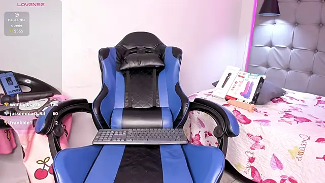 scarletcherry18 online show from 04.09.26