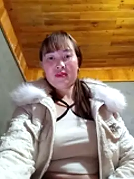 Snapshot of karara97 chatting on 02.14.26 karara97 online show from 02.14.26