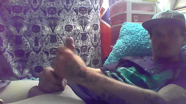 Snapshot of HungandHynotic chatting on 02.12.26 HungandHynotic online show from 02.12.26