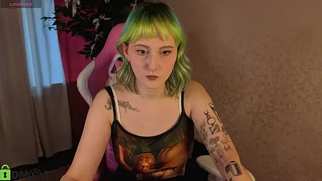 Snapshot of Roziett_Belle chatting on 01.18.26 Roziett Belle online show from 01.18.26