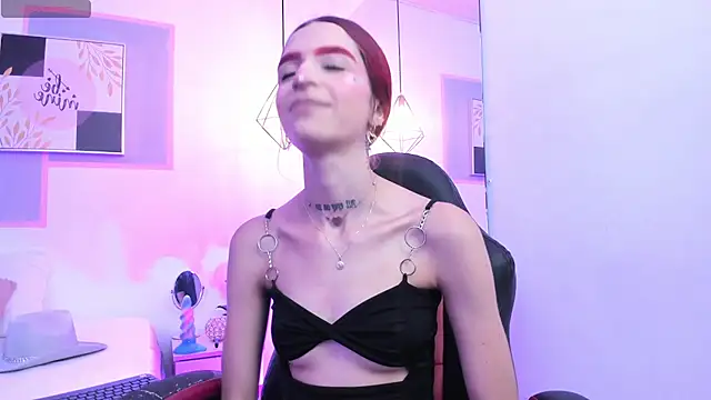 Snapshot of april_jones05 chatting on 02.02.26 april jones05 online show from 02.02.26