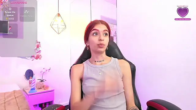 Snapshot of april_jones05 chatting on 02.18.26 april jones05 online show from 02.18.26