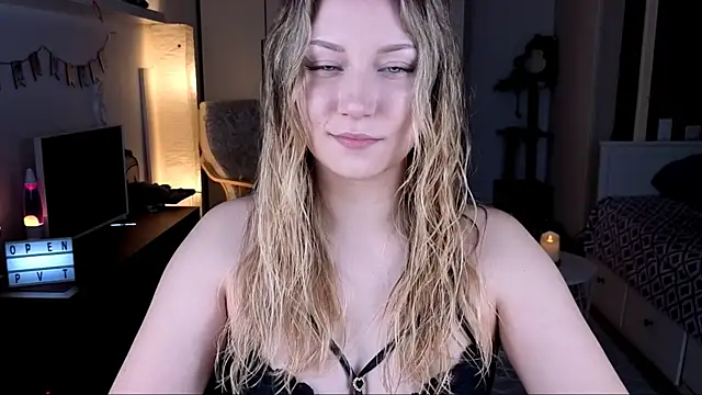 Snapshot of missyourtouch chatting on 05.16.26 missyourtouch online show from 05.16.26